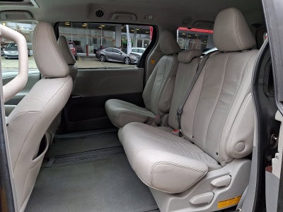 2013 Toyota Sienna XLE