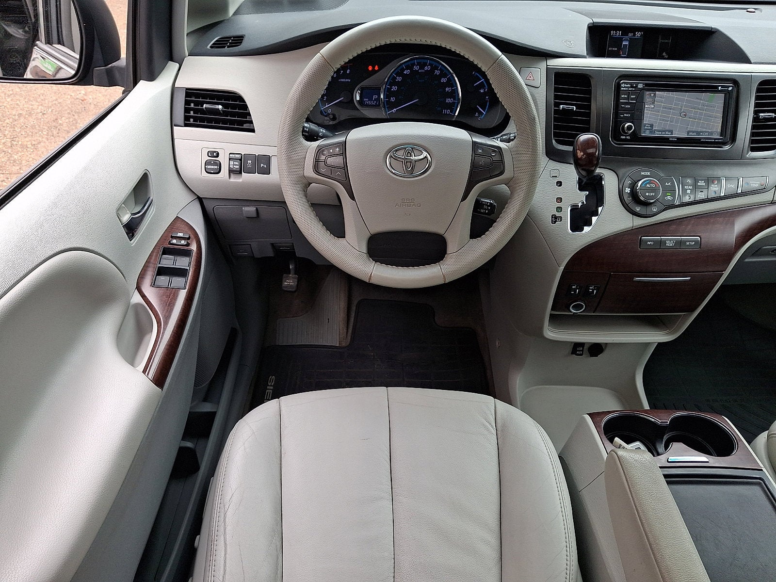 2013 Toyota Sienna XLE