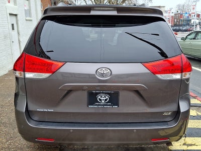 2013 Toyota Sienna XLE