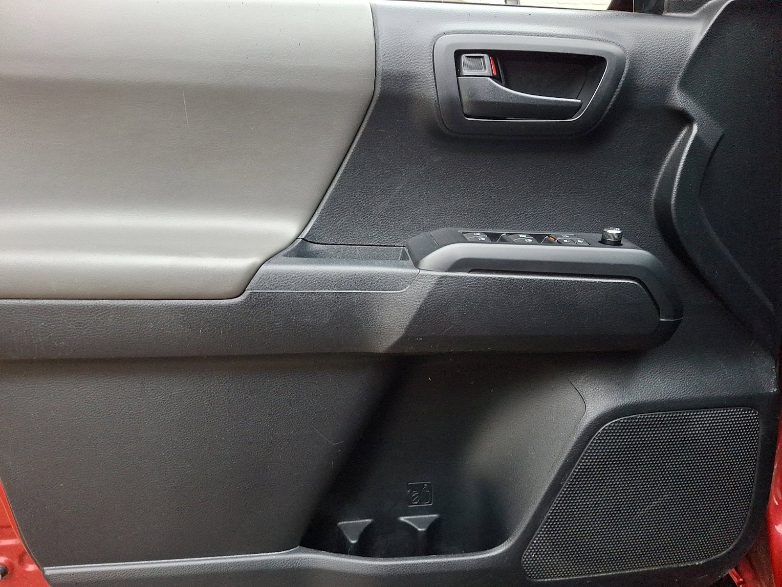 2018 Toyota Tacoma SR