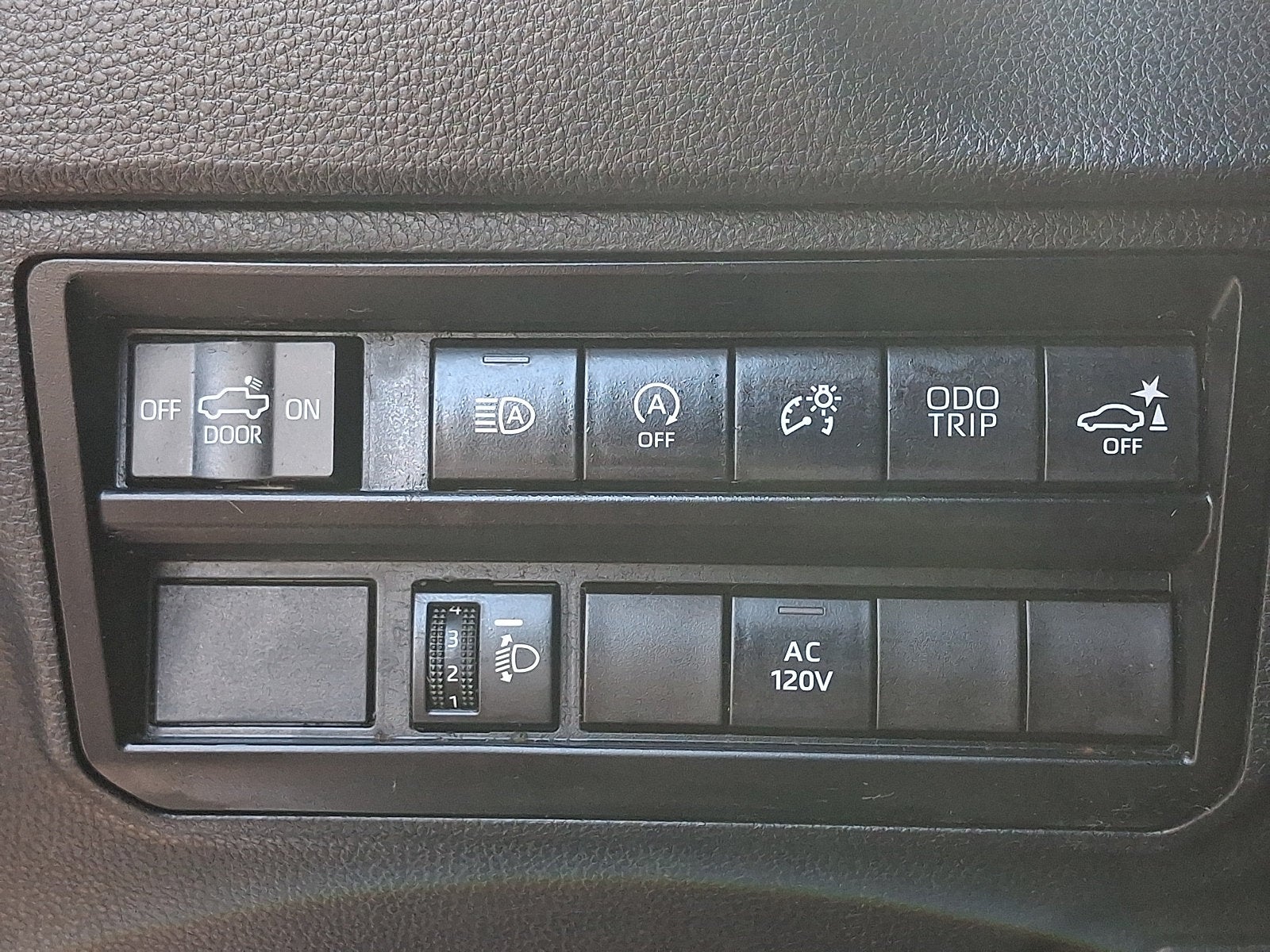 2023 Toyota Tundra 4WD SR5