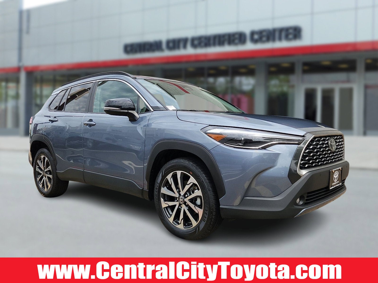 2025 Toyota Corolla Cross XLE