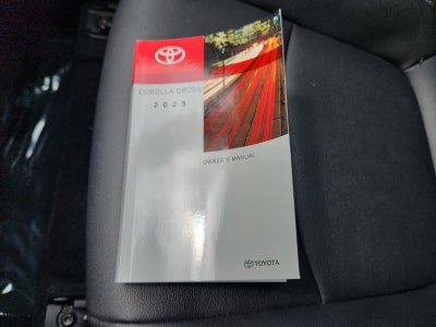 2025 Toyota Corolla Cross XLE