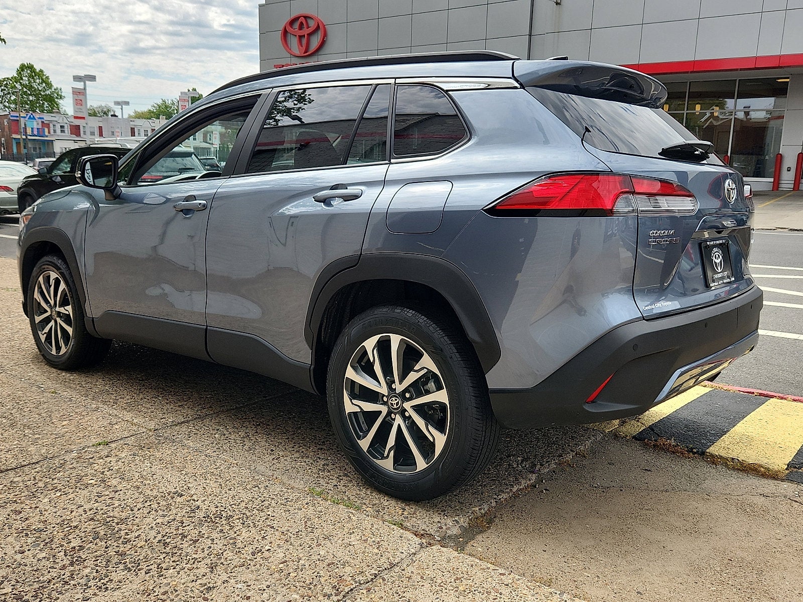 2025 Toyota Corolla Cross XLE