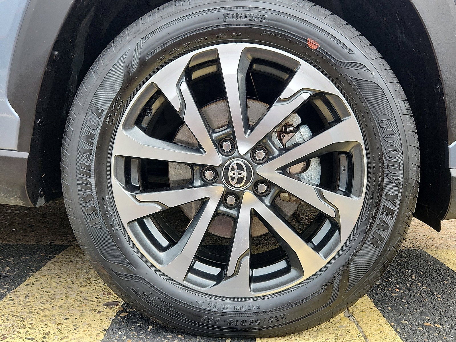 2025 Toyota Corolla Cross XLE