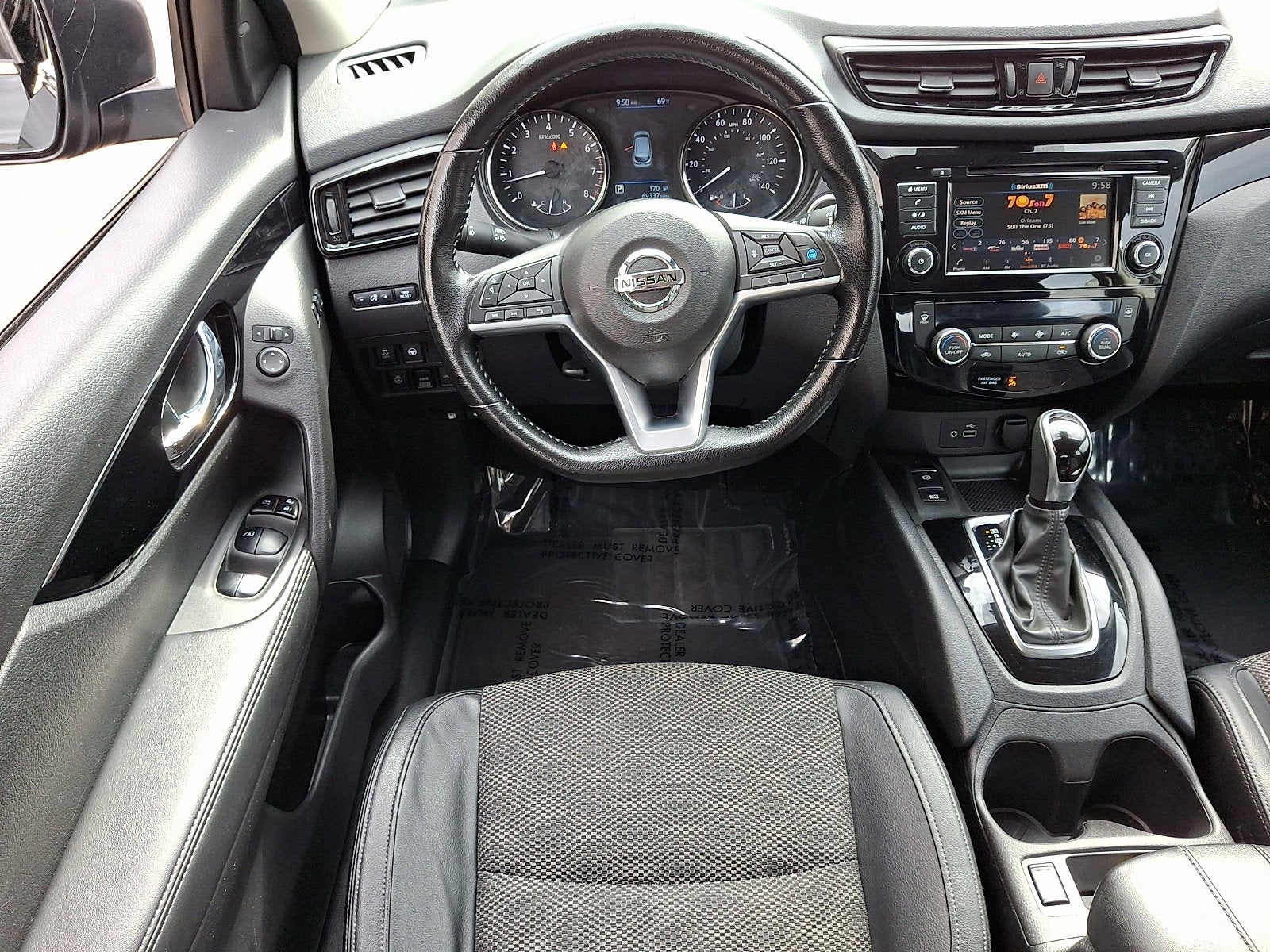 2022 Nissan Rogue Sport SV