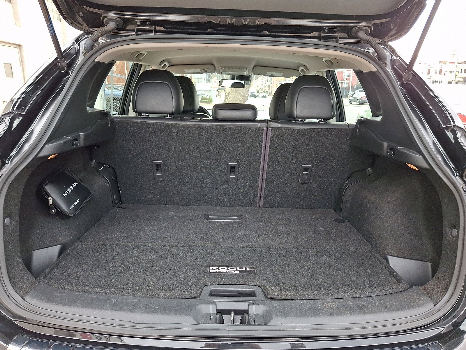 2022 Nissan Rogue Sport SV
