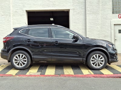 2022 Nissan Rogue Sport SV