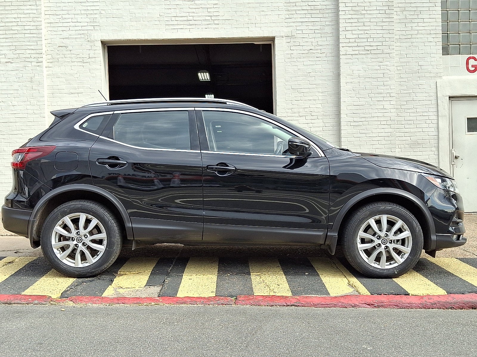 2022 Nissan Rogue Sport SV