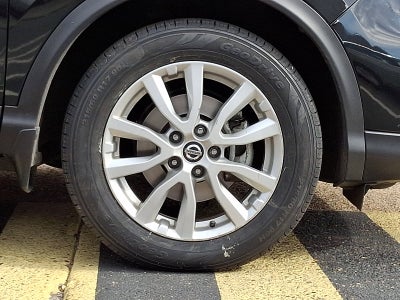 2022 Nissan Rogue Sport SV