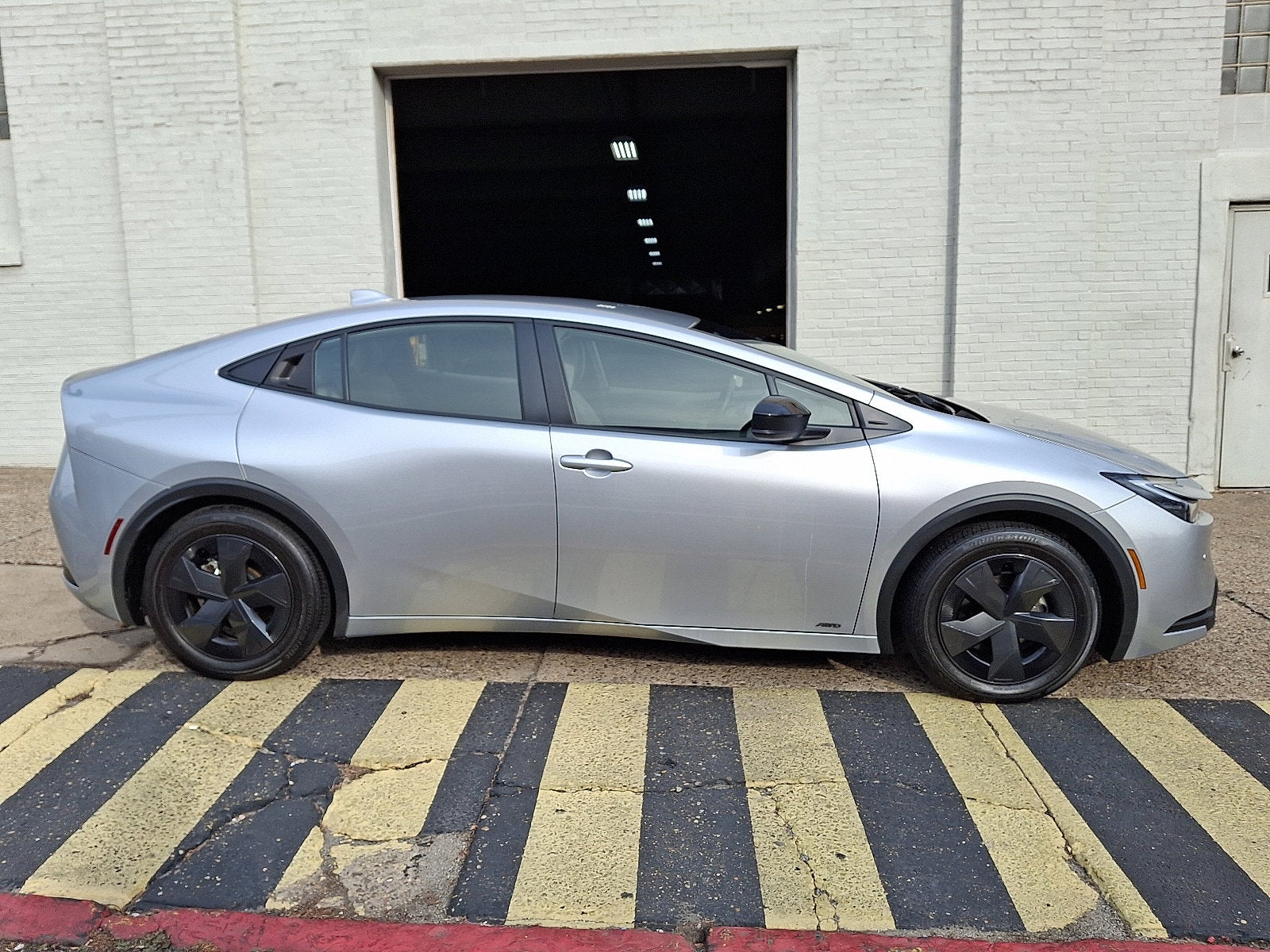 2025 Toyota Prius LE