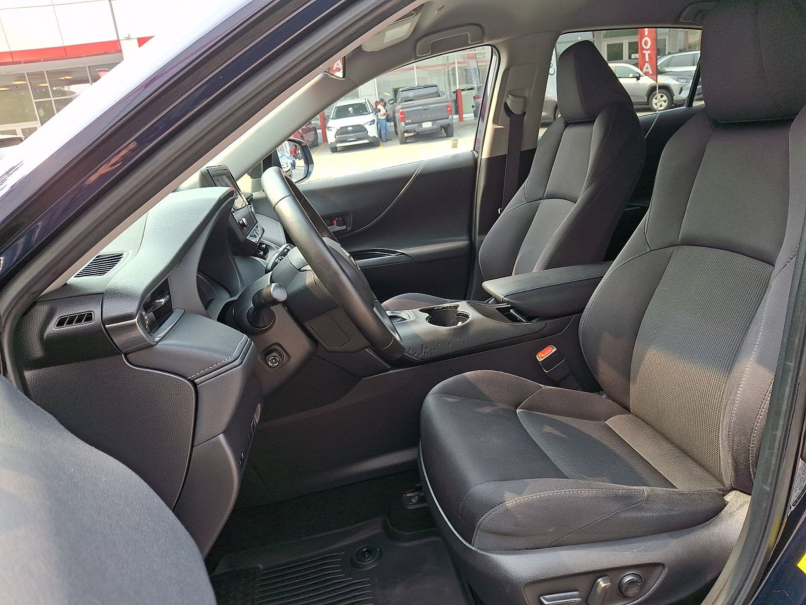 2023 Toyota Venza LE