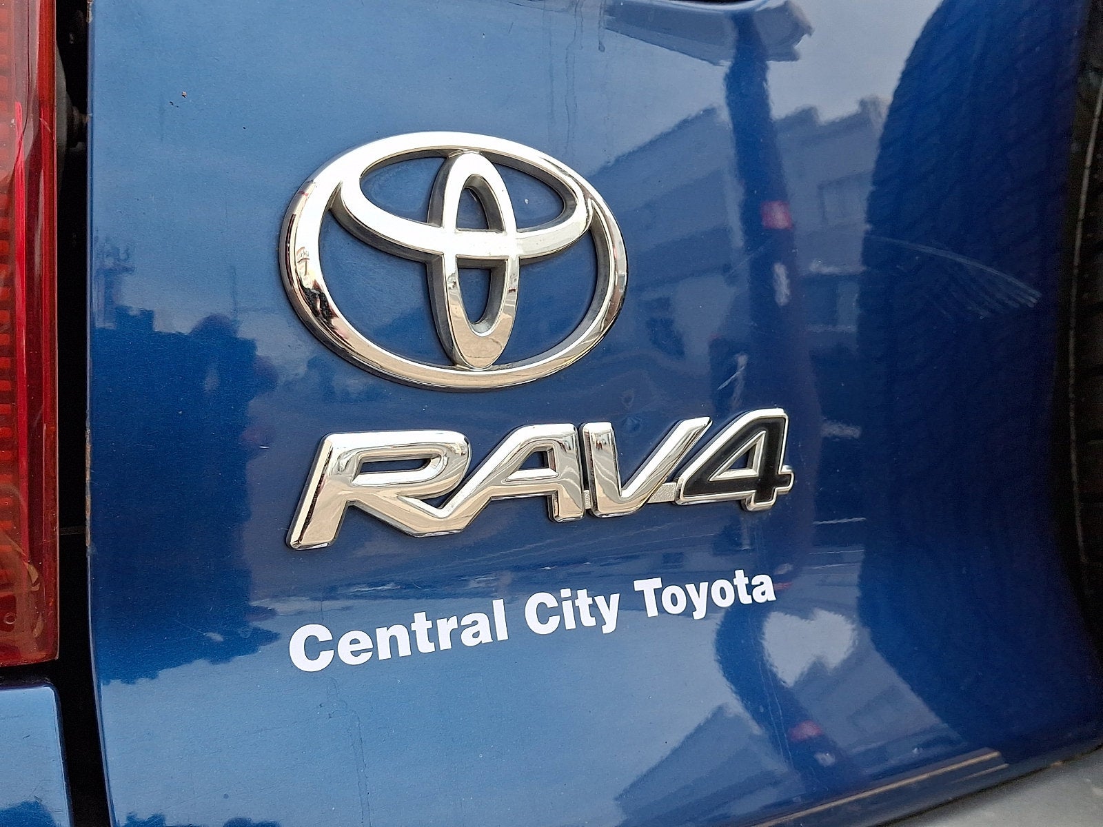 2005 Toyota RAV4 Base